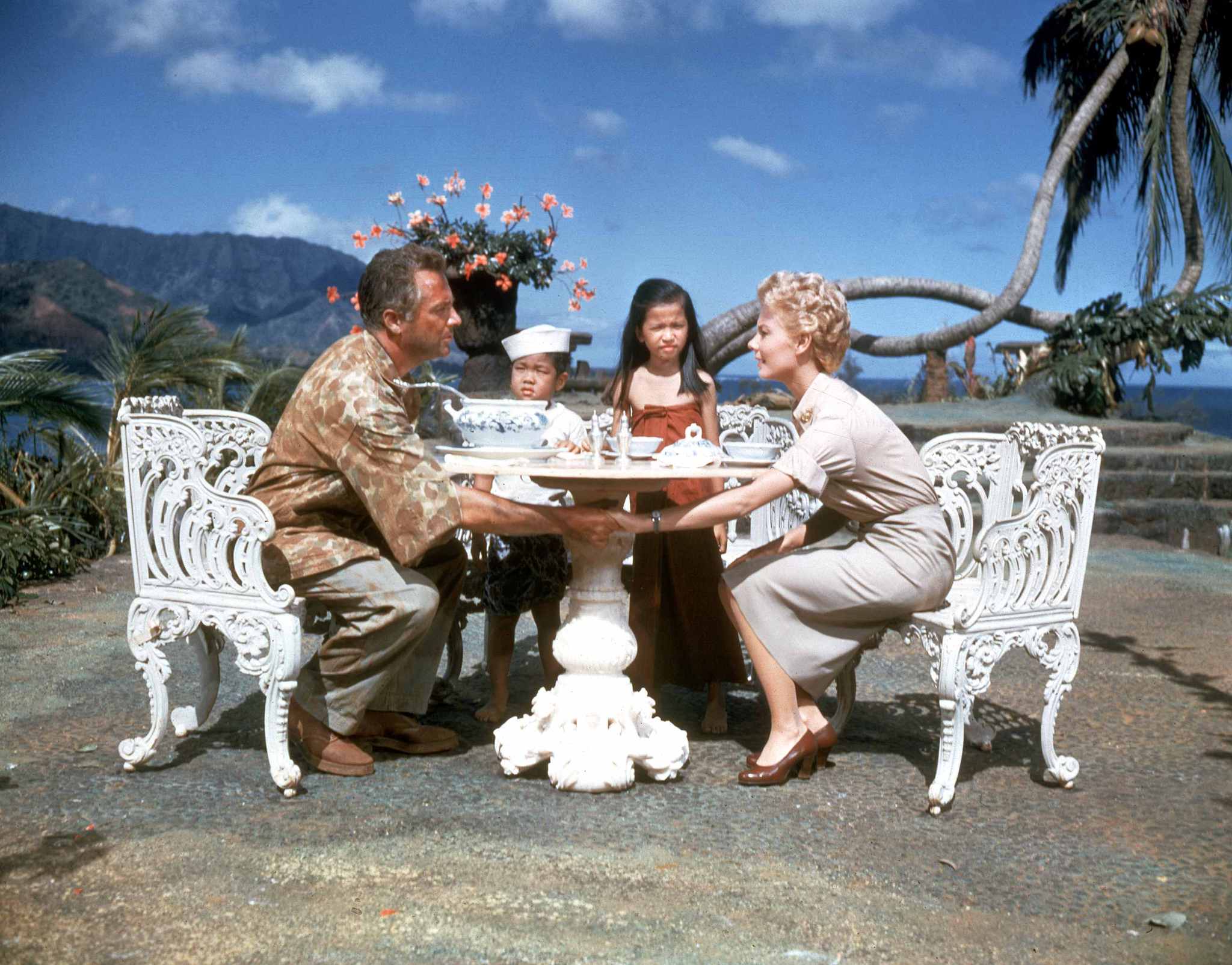 Still of Rossano Brazzi and Mitzi Gaynor in South Pacific (1958)