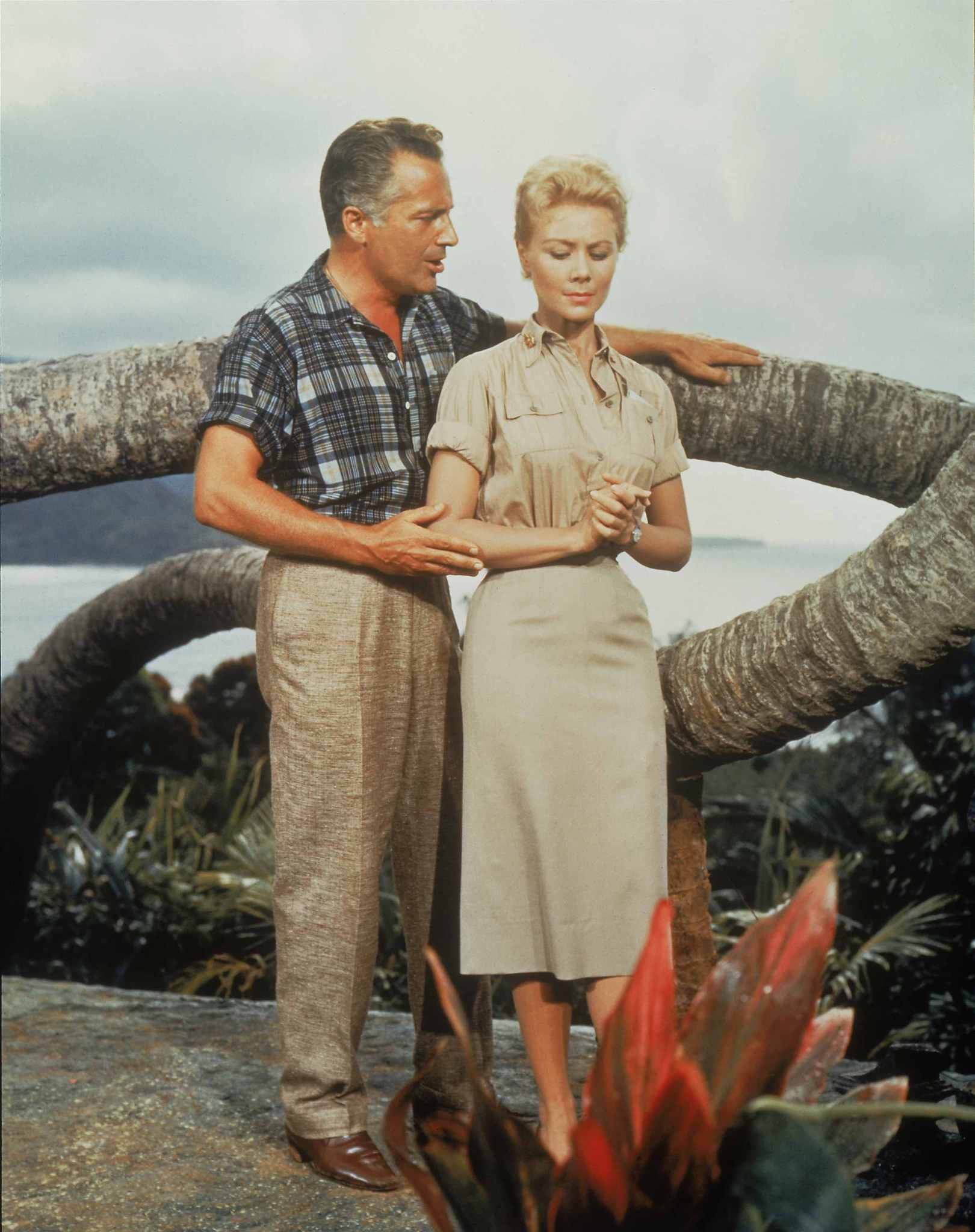 Still of Rossano Brazzi and Mitzi Gaynor in South Pacific (1958)