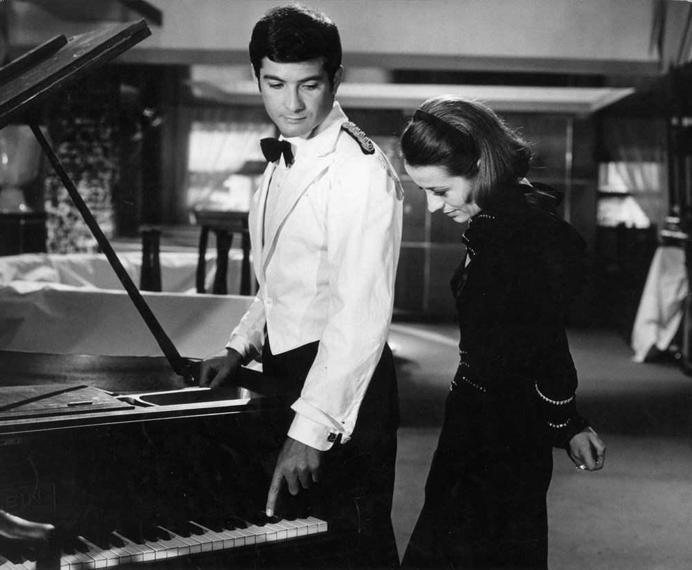 Still of Jean-Claude Brialy and Annie Girardot in La bonne soupe (1964)