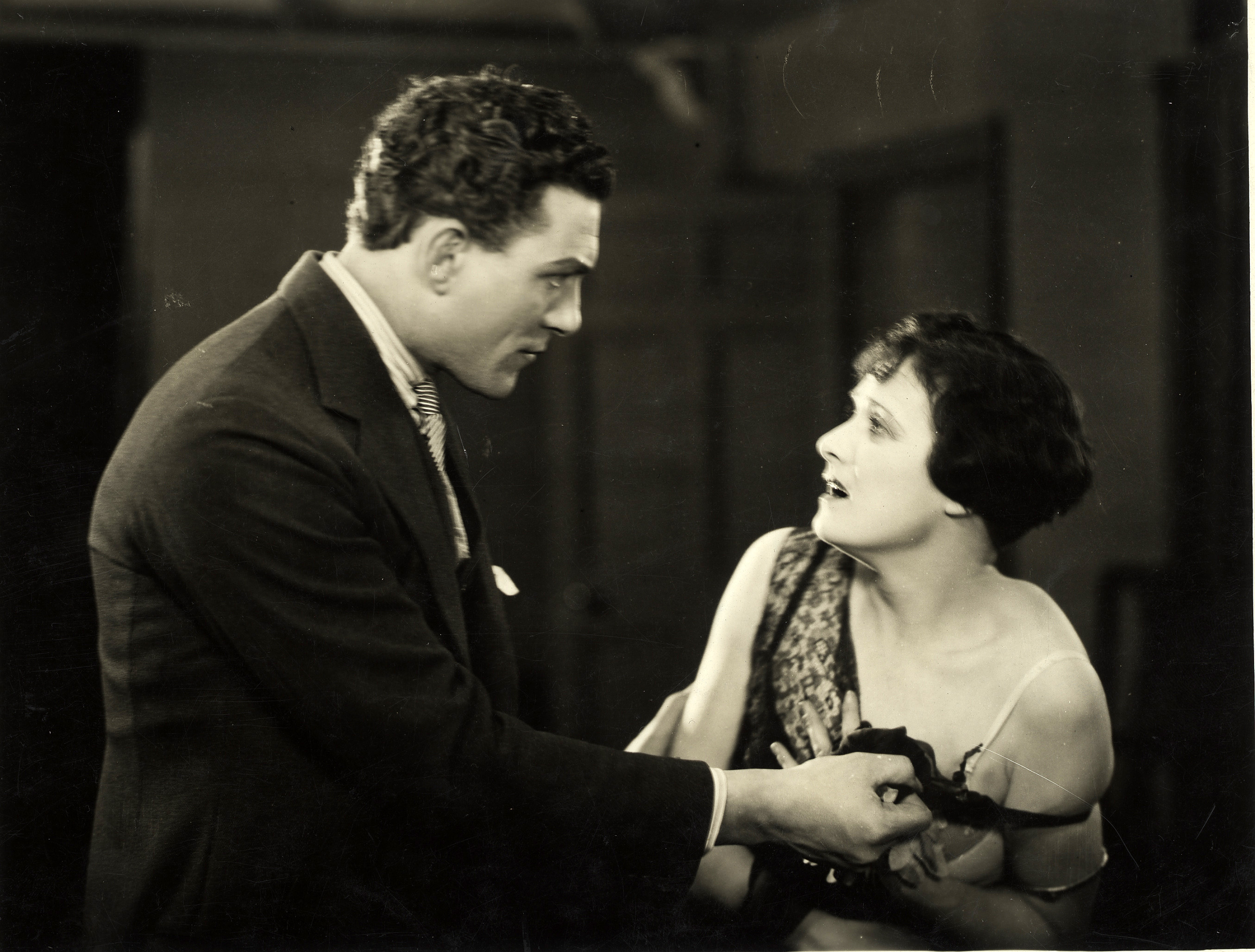 Still of Carl Brisson and Lillian Hall-Davis in The Ring (1927)