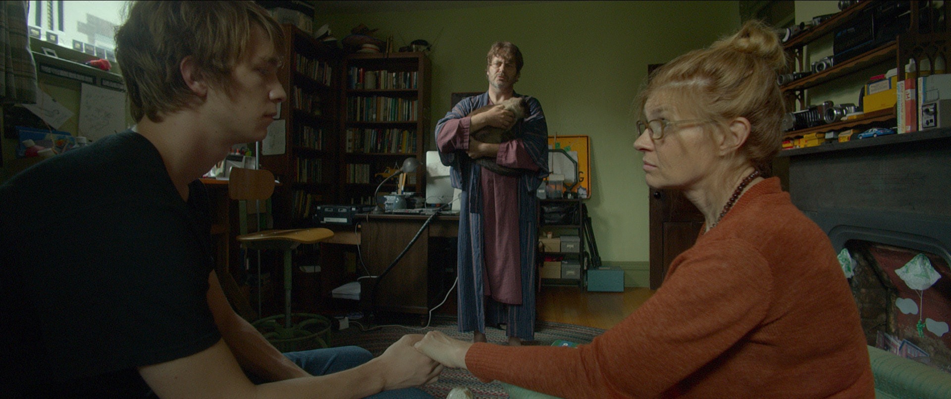 Still of Connie Britton, Nick Offerman and Thomas Mann in Me and Earl and the Dying Girl (2015)