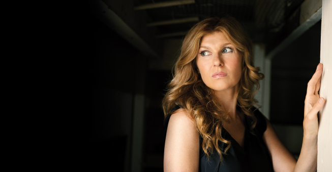 Still of Connie Britton in Amerikietiska siaubo istorija (2011)