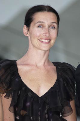 Anne Brochet at event of Dust (2001)