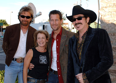Kix Brooks, James Denton and Ronnie Dunn at event of 2005 American Music Awards (2005)