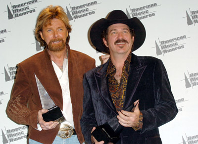 Kix Brooks and Ronnie Dunn at event of 2005 American Music Awards (2005)