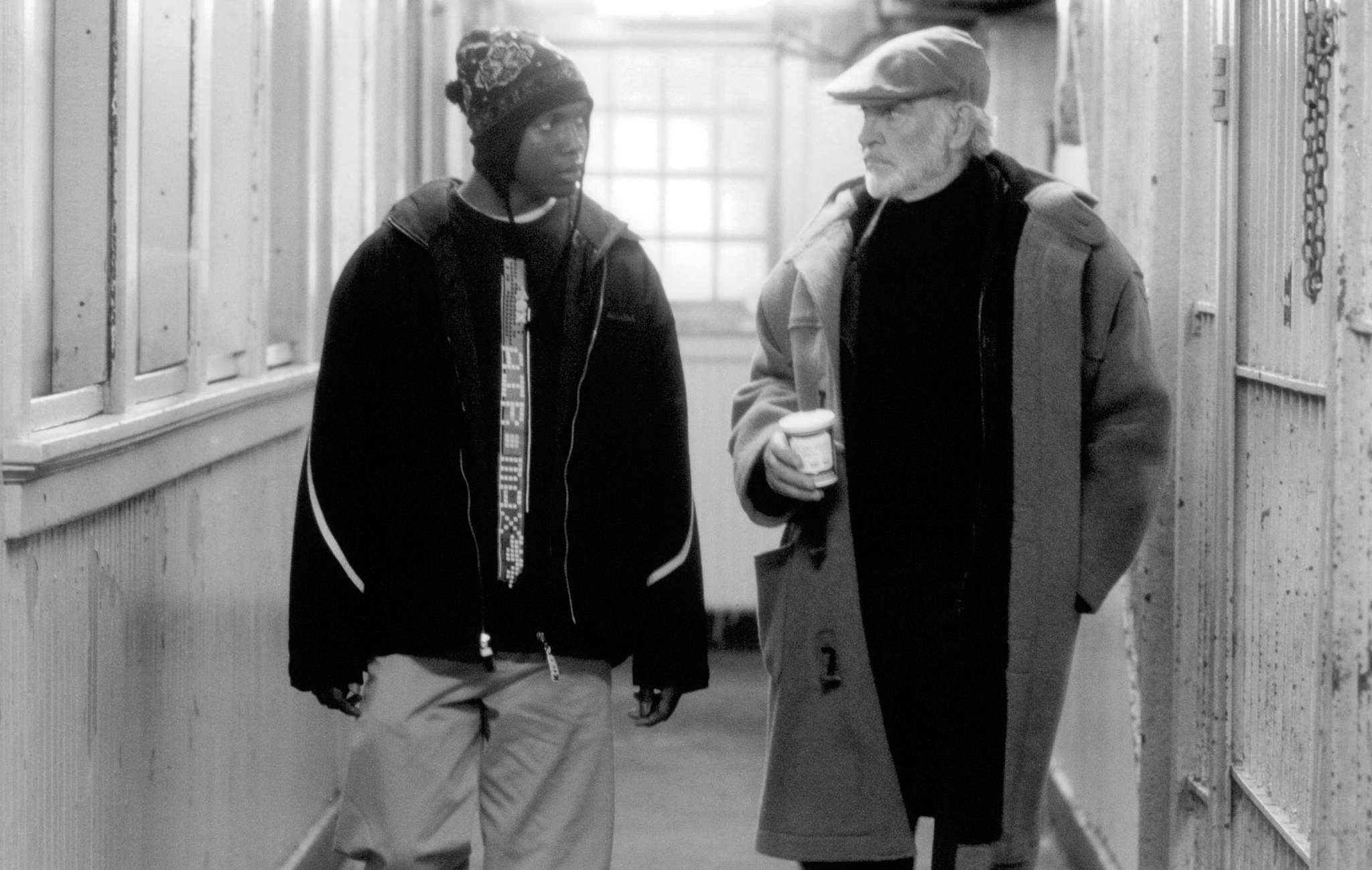 Still of Sean Connery and Rob Brown in Finding Forrester (2000)