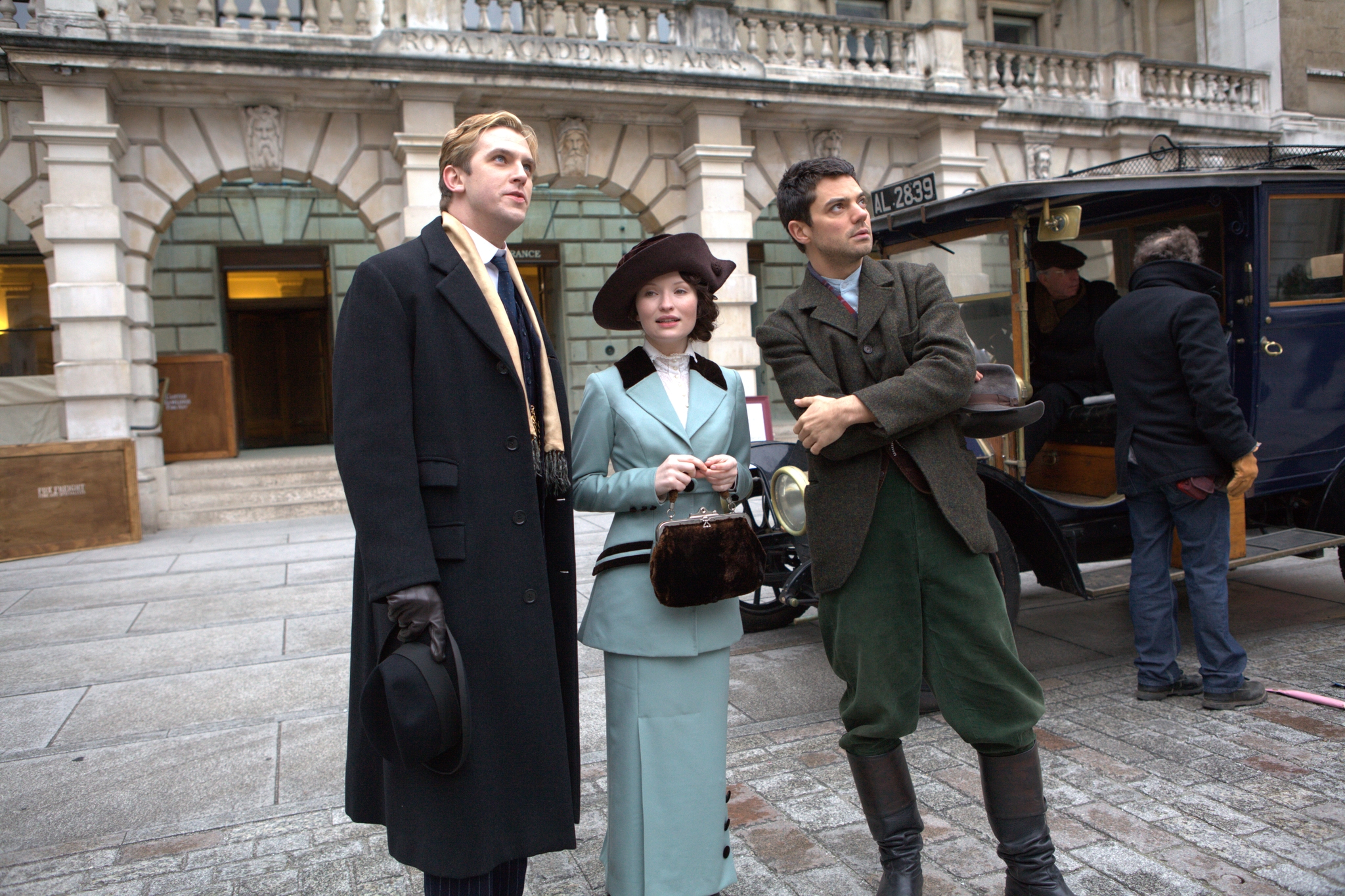 Still of Emily Browning, Dominic Cooper and Dan Stevens in Summer in February (2013)