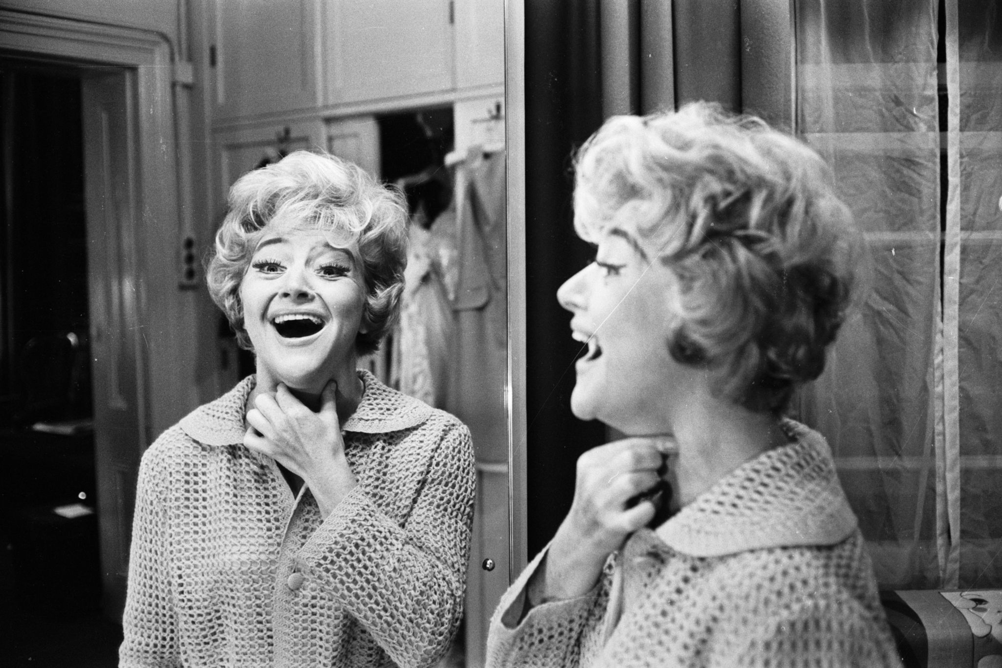 Dora Bryan at event of This Is Your Life (1955)