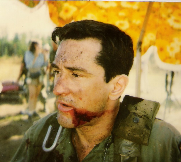 Robert DeNiro in Vietnam combat for 