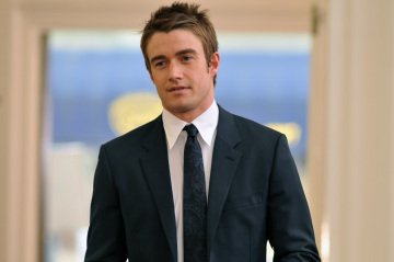 Still of Robert Buckley in Lupdaziu dziungles (2008)