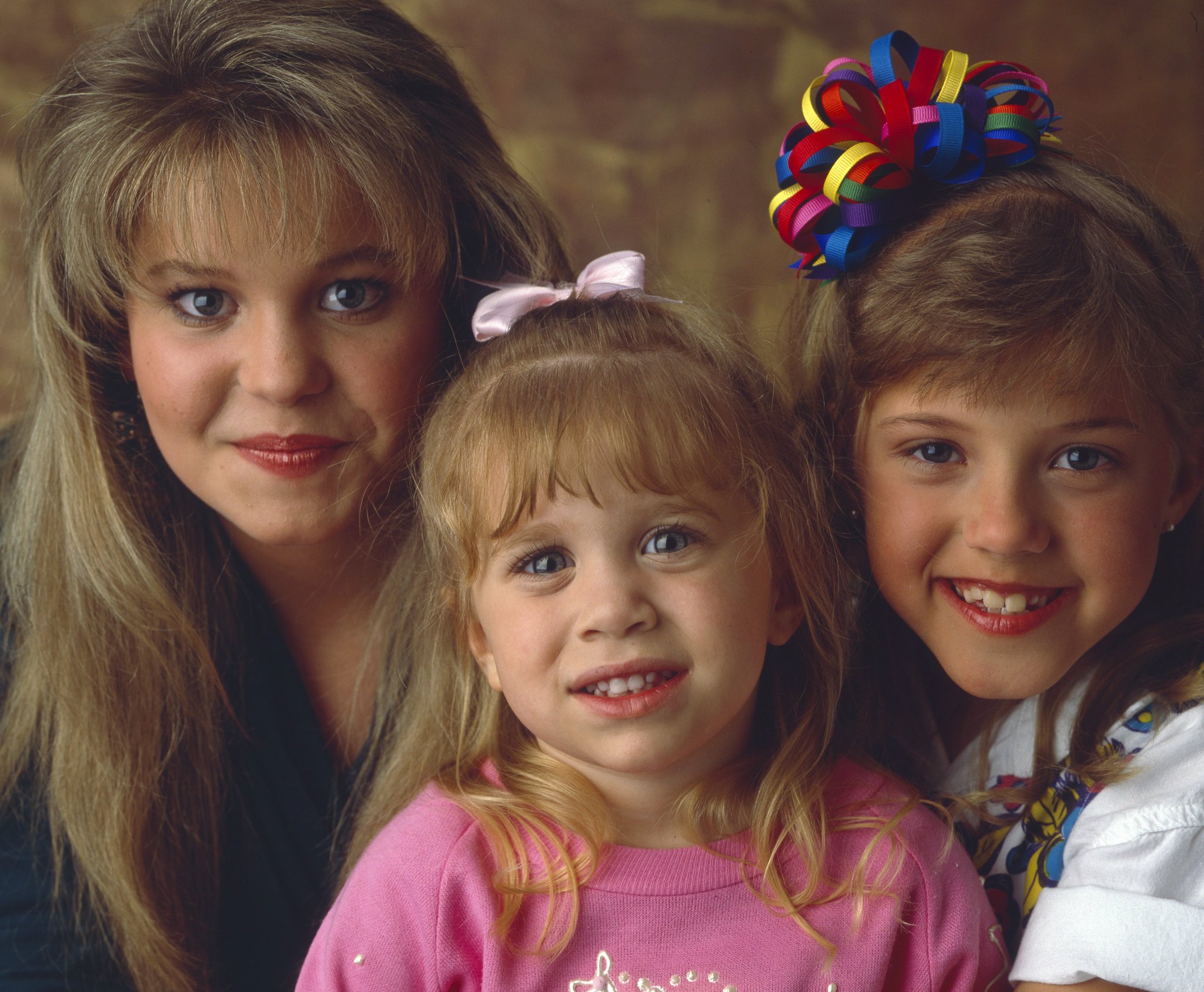 Still of Ashley Olsen, Candace Cameron Bure and Jodie Sweetin in Full House (1987)