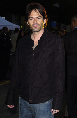 Billy Burke at event of Ladder 49 (2004)