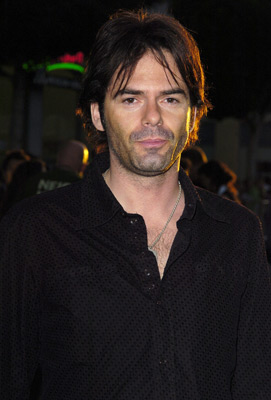 Billy Burke at event of Ladder 49 (2004)