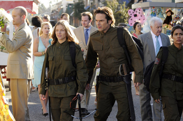 Still of Daniella Alonso, Billy Burke and Tracy Spiridakos in Revolution (2012)