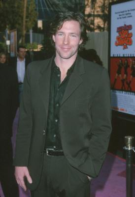 Edward Burns at event of Austin Powers: The Spy Who Shagged Me (1999)