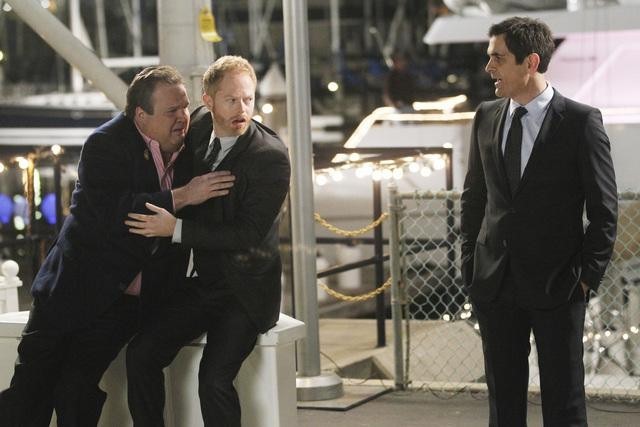 Still of Ty Burrell, Jesse Tyler Ferguson and Eric Stonestreet in Moderni seima (2009)