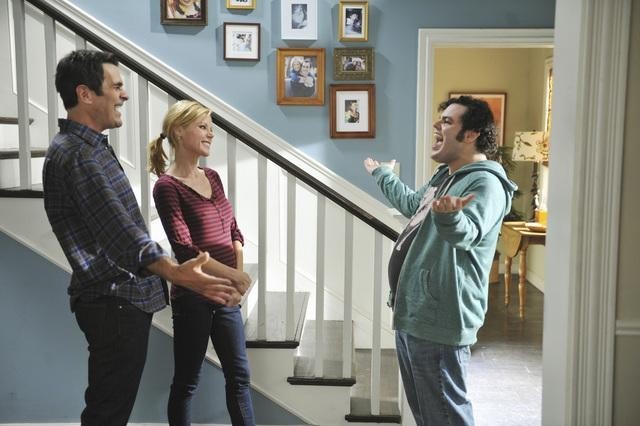 Still of Julie Bowen, Ty Burrell and Josh Gad in Moderni seima (2009)