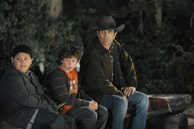 Still of Ty Burrell and Nolan Gould in Moderni seima (2009)