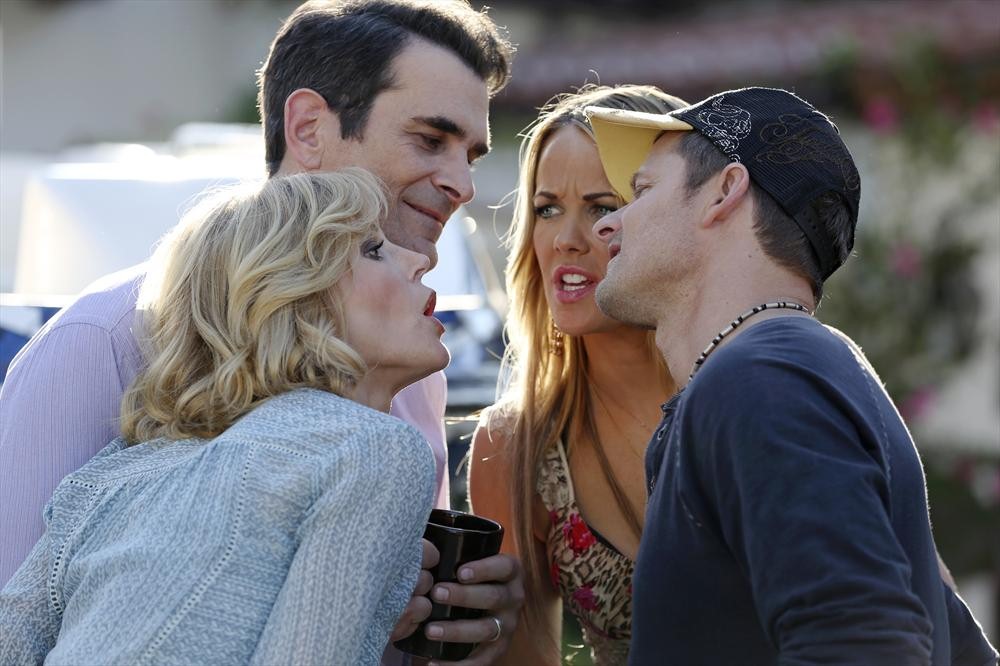 Still of Steve Zahn, Julie Bowen, Ty Burrell and Andrea Anders in Moderni seima (2009)