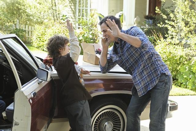 Still of Ty Burrell and Nolan Gould in Moderni seima (2009)