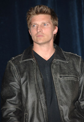 Steve Burton at event of Fainaru Fantajî Sebun Adobento Chirudoren (2005)