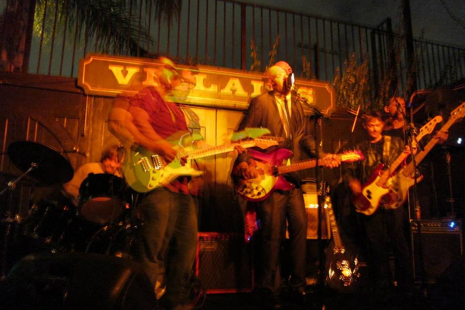 Sammy Busby and Dixie's Deceivers live at Villains' Tavern, Downtown Los Angeles, California.