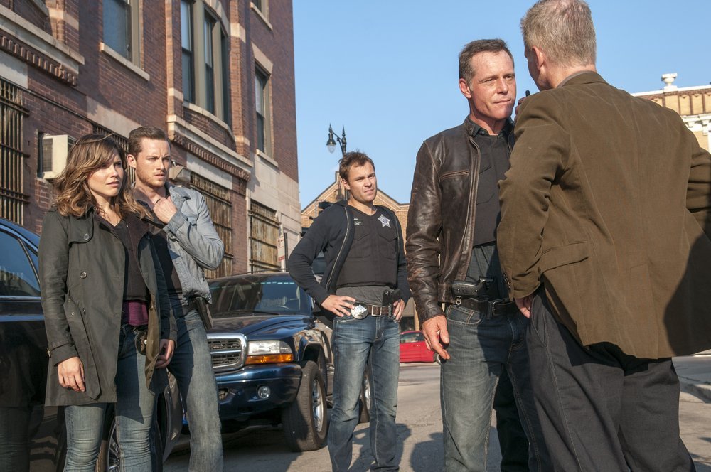 Still of Jason Beghe, Sophia Bush, Kurt Naebig and Jesse Lee in Chicago P.D. (2014)