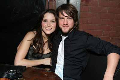 Sophia Bush and Zachary Knighton at event of The Hitcher (2007)