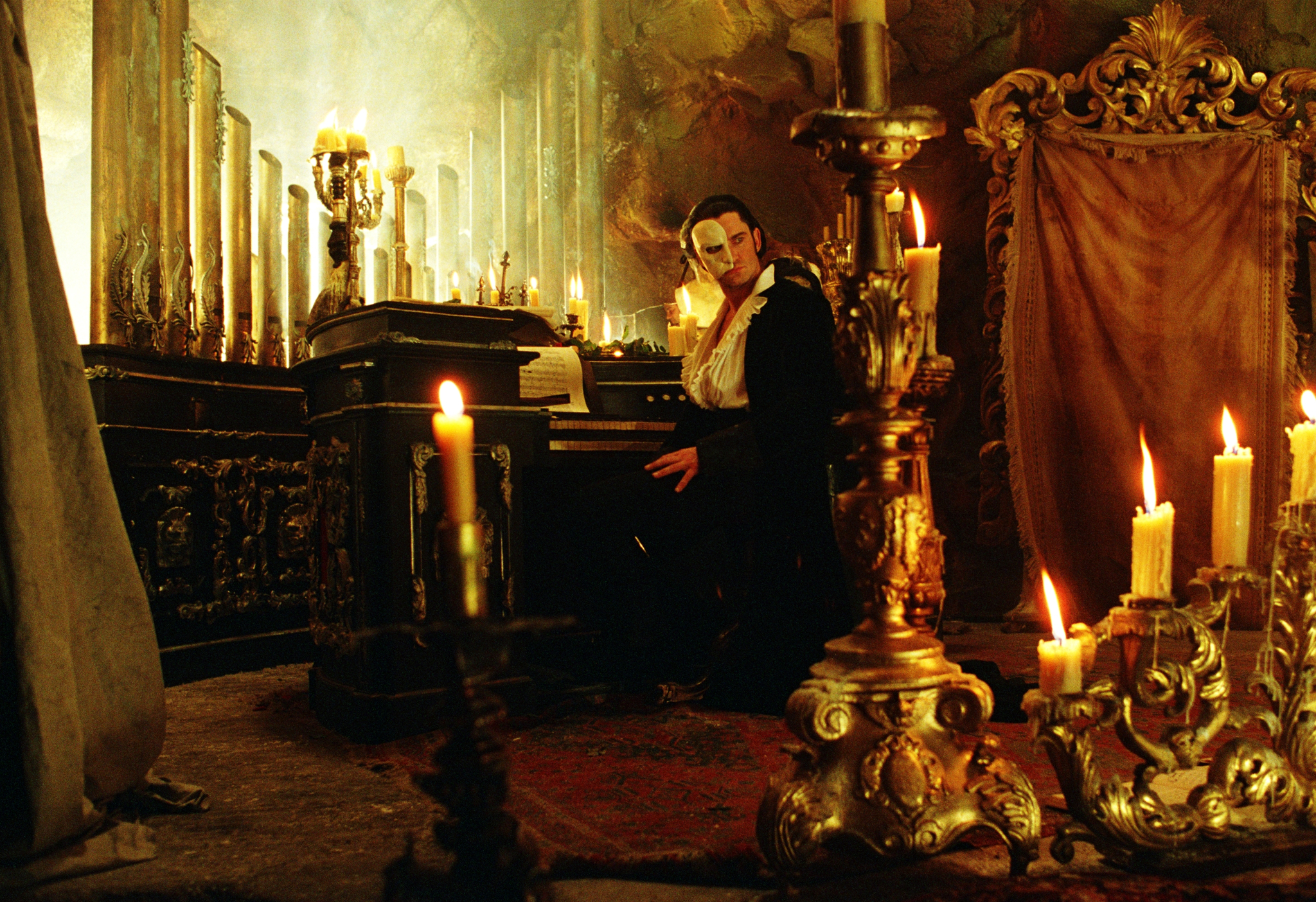 Still of Gerard Butler in The Phantom of the Opera (2004)