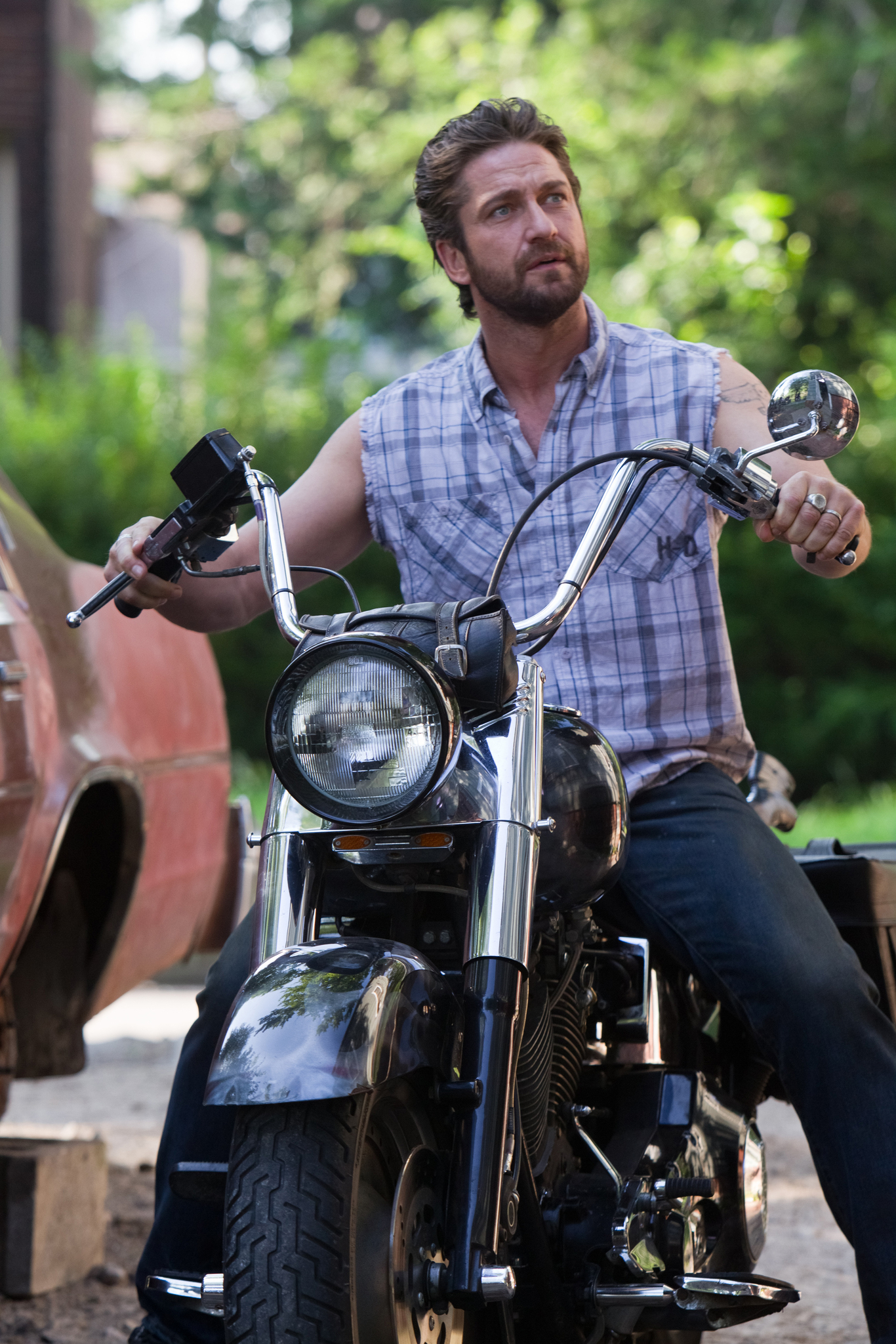 Still of Gerard Butler in Machine Gun Preacher (2011)