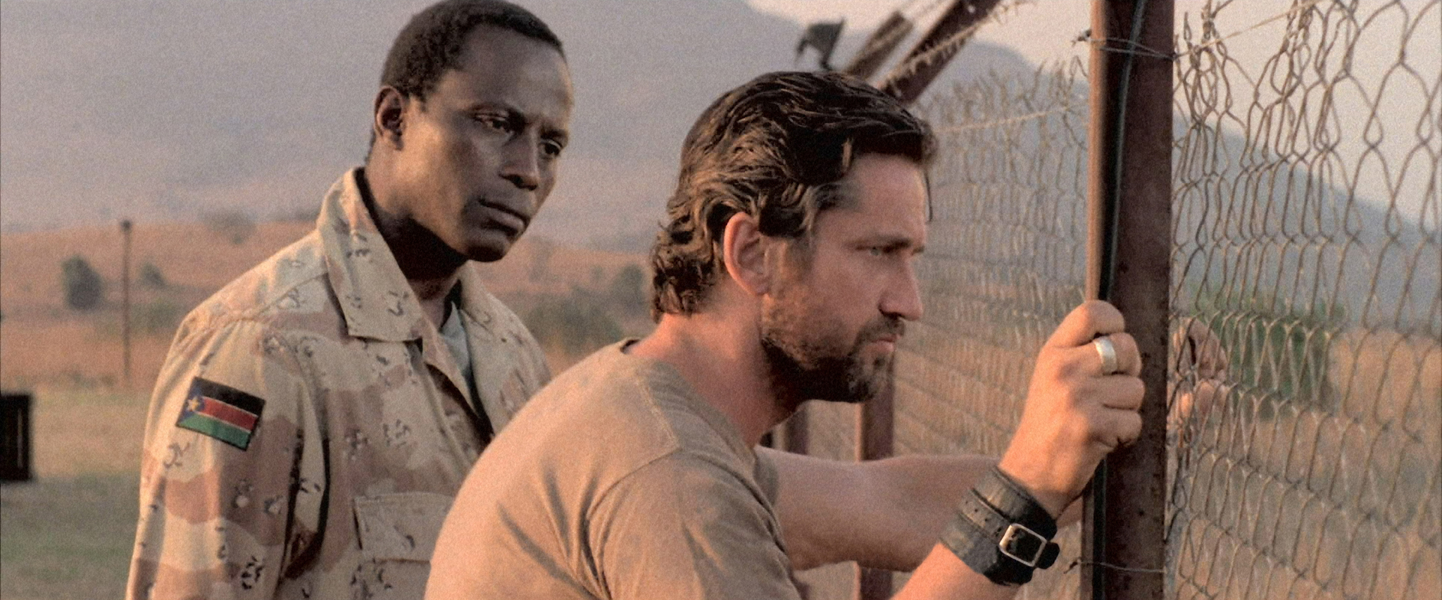 Still of Gerard Butler and Souleymane Sy Savane in Machine Gun Preacher (2011)