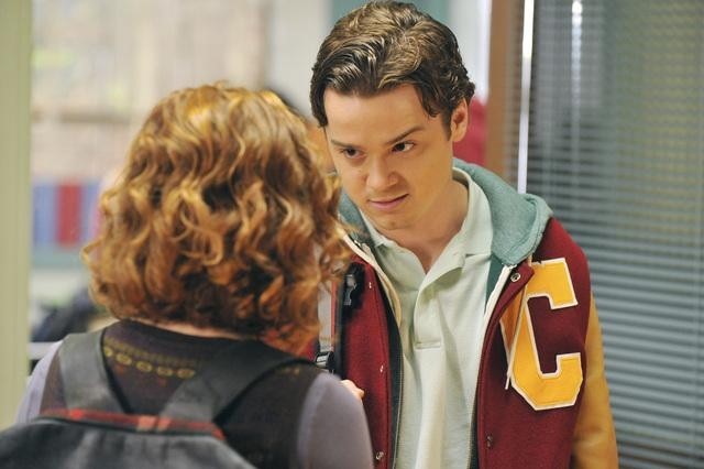 Still of Dan Byrd and Jane Levy in Suburgatory (2011)