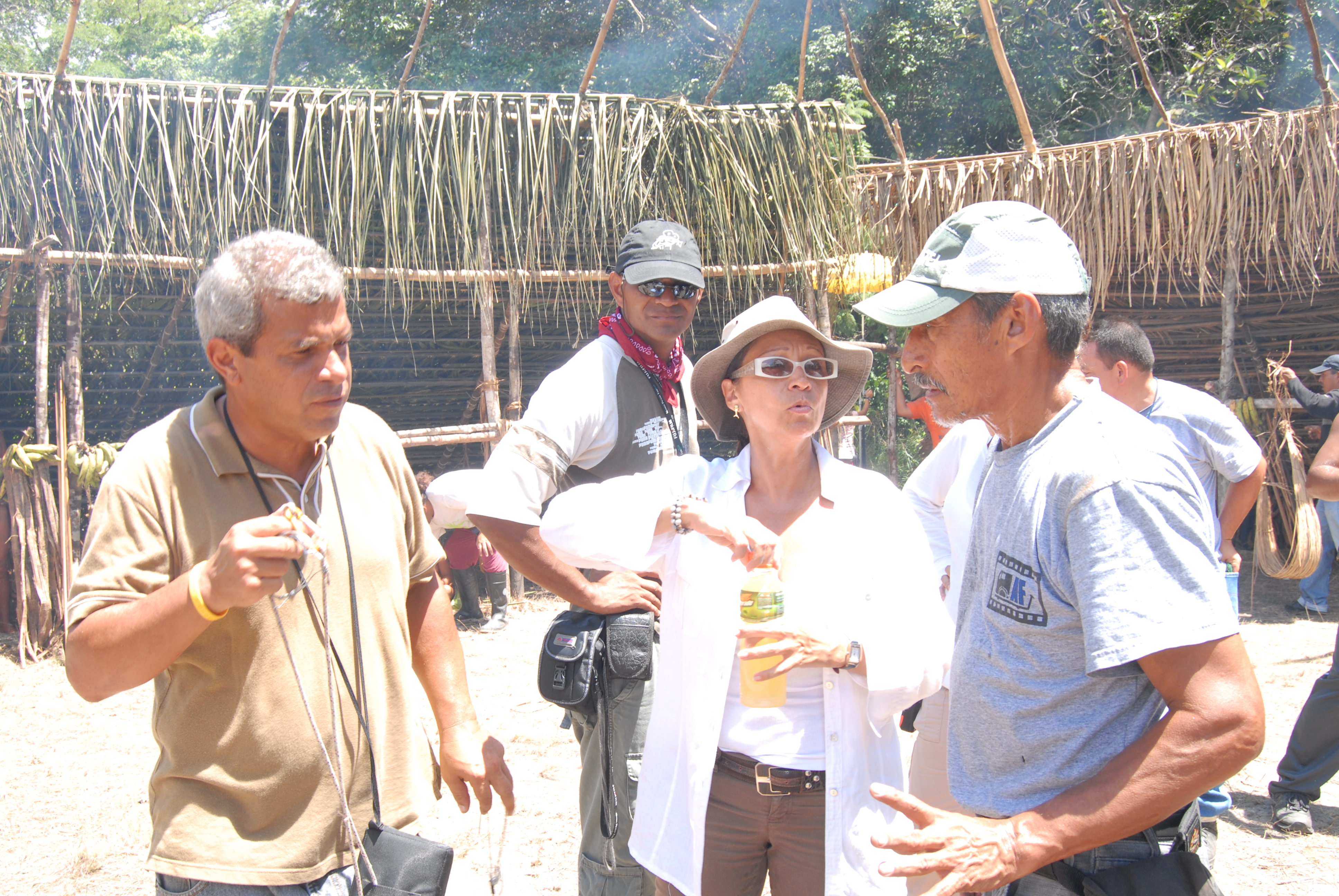 DoP Alfredo Cova, Gaffer Miguel Gonzalez and Antonio Subero Grip and Co Producer