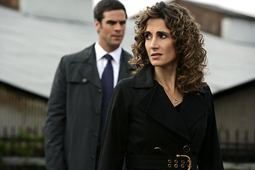 Still of Melina Kanakaredes and Eddie Cahill in CSI Niujorkas (2004)