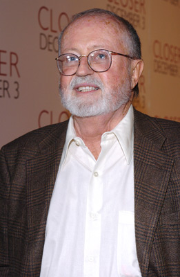 John Calley at event of Closer (2004)