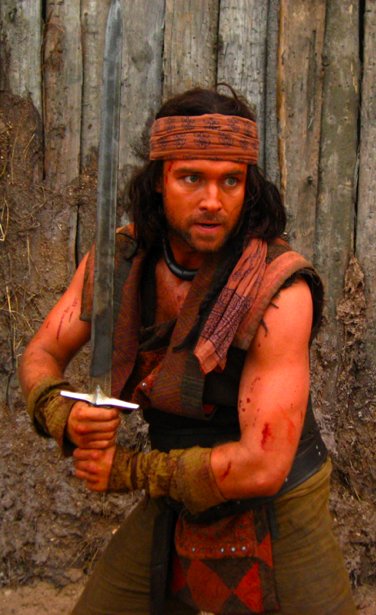 Dwayne Cameron as Kur in Legend Of The Seeker (2009)