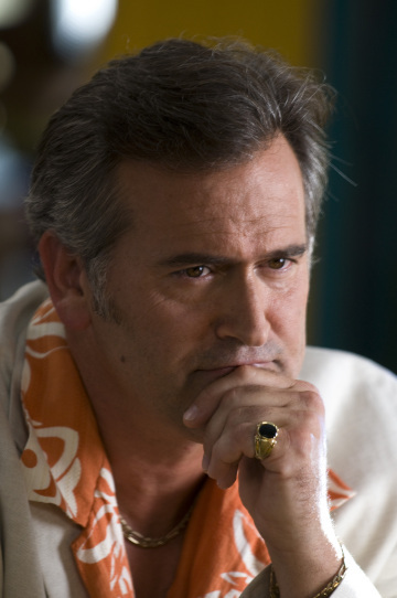 Still of Bruce Campbell in Vilko bilietas (2007)