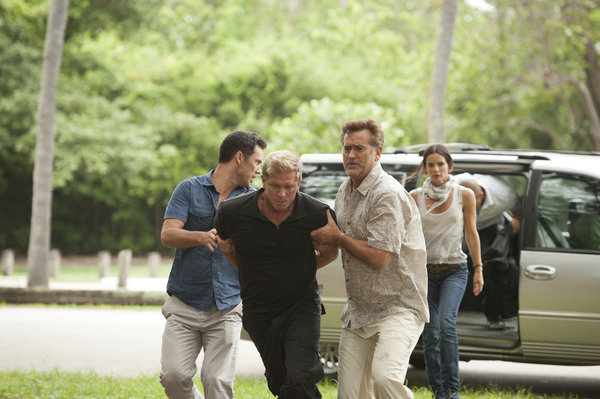 Still of Gabrielle Anwar, Bruce Campbell and Jeffrey Donovan in Vilko bilietas (2007)