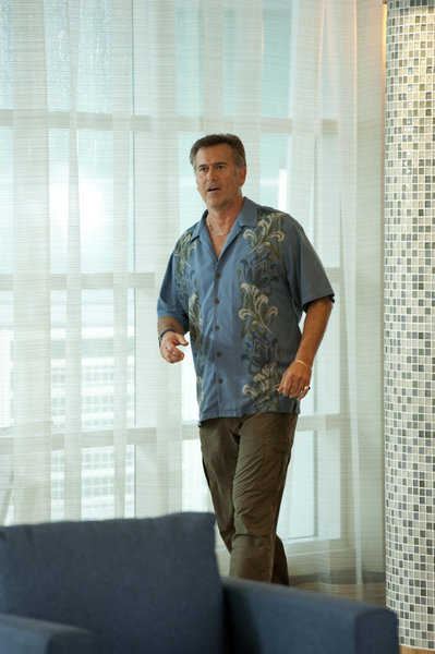 Still of Bruce Campbell in Vilko bilietas (2007)