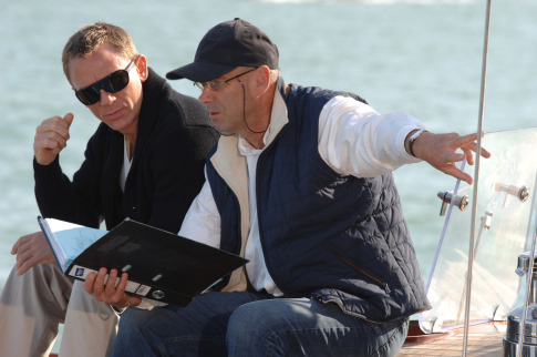 Martin Campbell and Daniel Craig in Kazino Royale (2006)