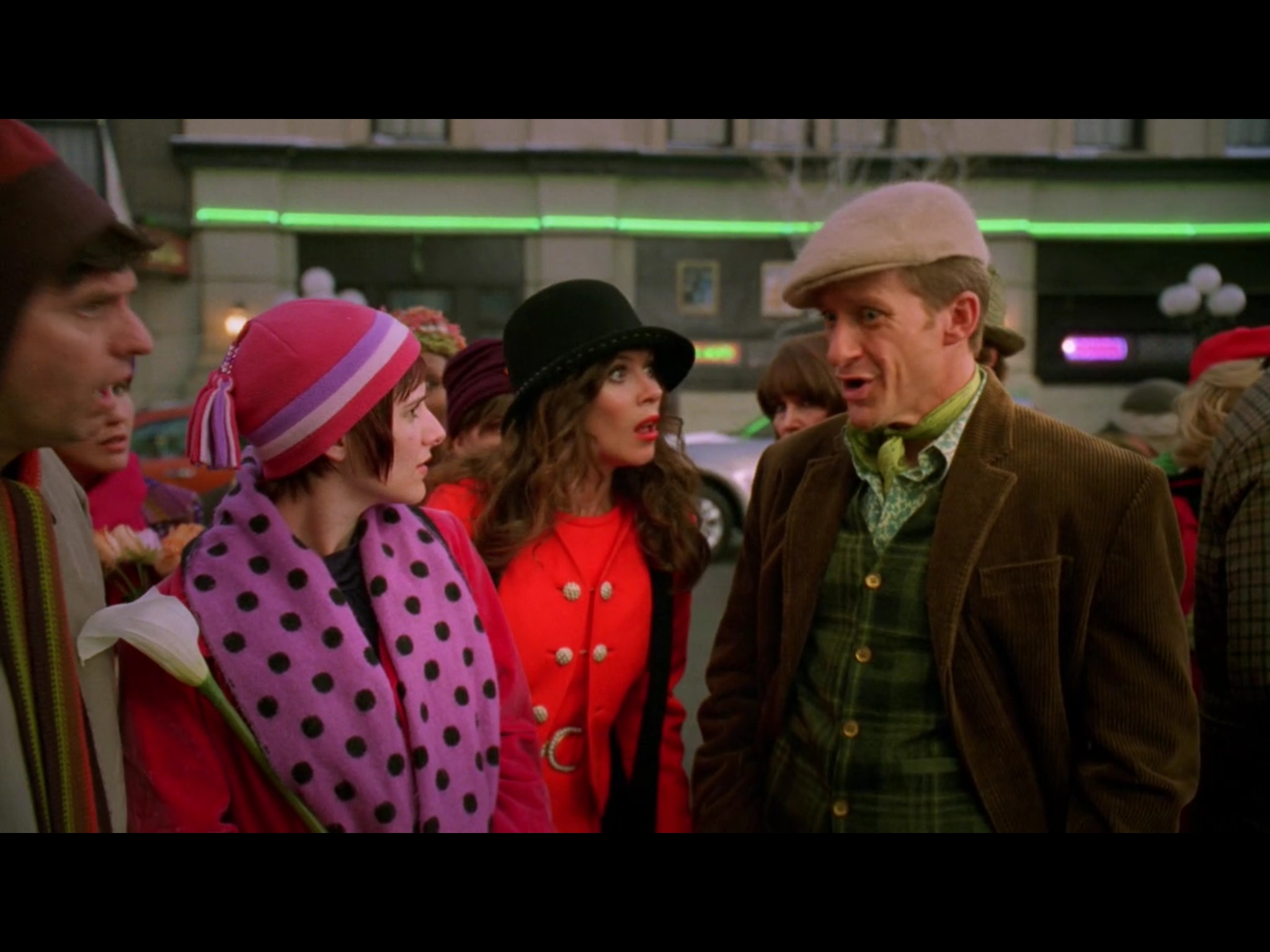 Anna Friel (L) and John Cantwell (R) on an episode of PUSHING DAISIES titled 