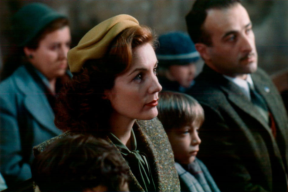 Still from Chocolat: Hélène Cardona and Antonio Gil