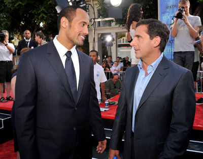 Steve Carell and Dwayne Johnson at event of Ieskokit Gudruzio! (2008)