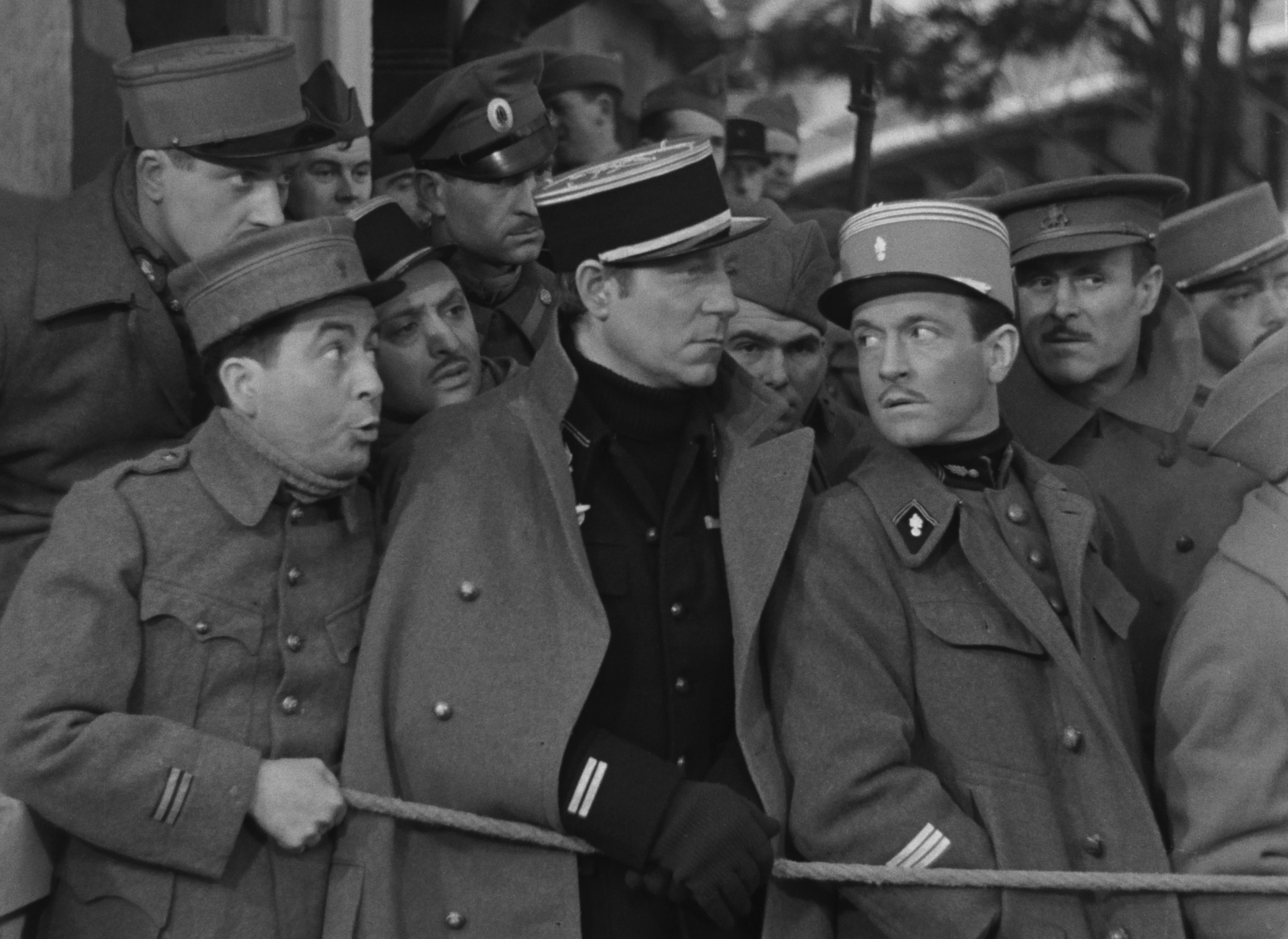 Still of Julien Carette, Marcel Dalio, Pierre Fresnay and Jean Gabin in La Grande Illusion (1937)