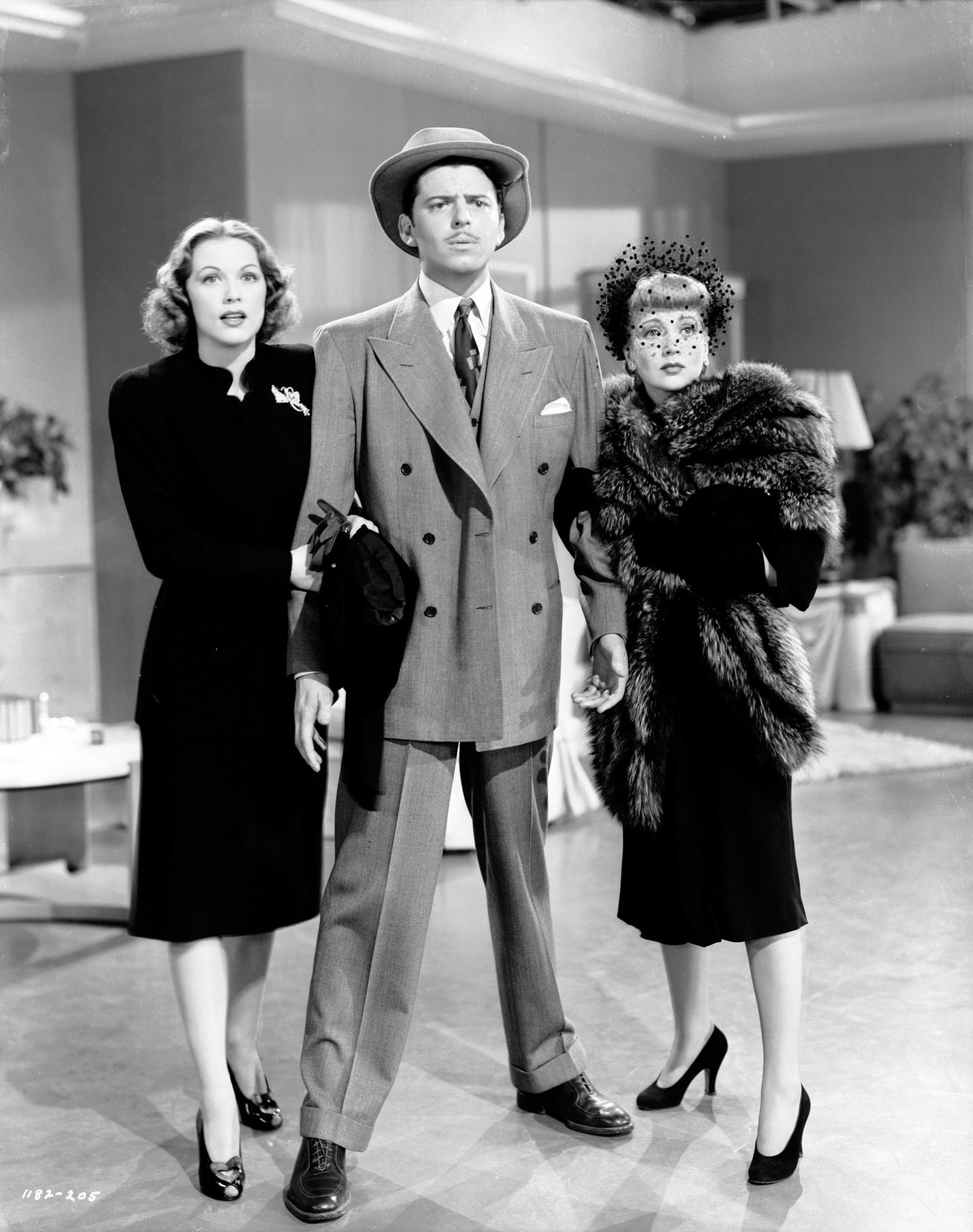 Still of Eleanor Powell and John Carroll in Lady Be Good (1941)