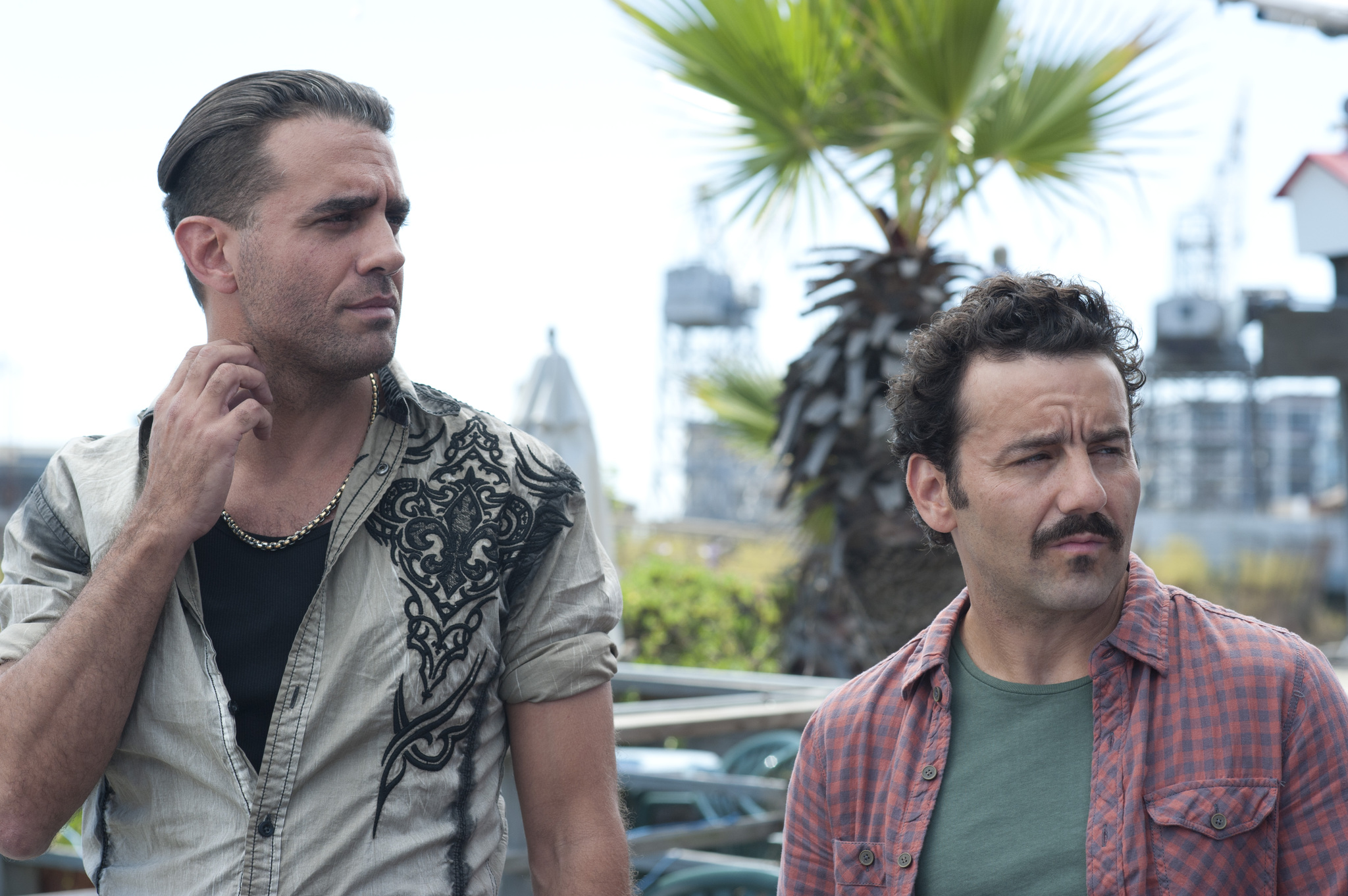 Still of Bobby Cannavale and Max Casella in Dzesmina (2013)