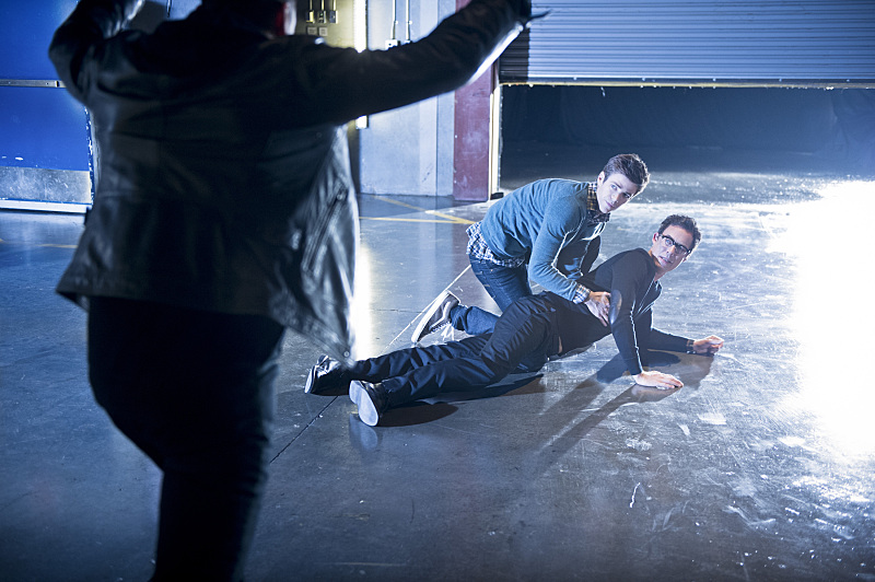 Still of Tom Cavanagh, Grant Gustin and Michael Reventar in The Flash (2014)