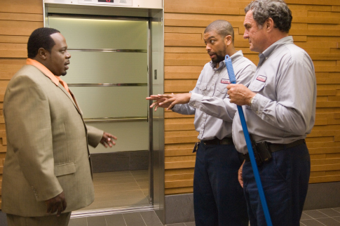 Still of Cedric the Entertainer in Code Name: The Cleaner (2007)