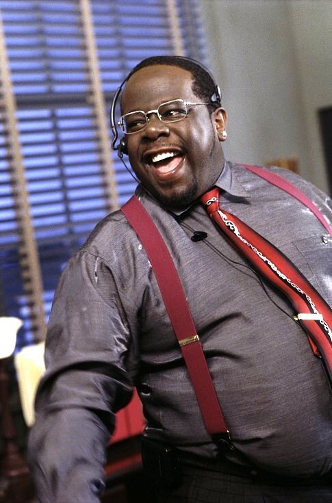 Still of Cedric the Entertainer in Serving Sara (2002)