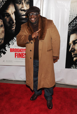 Cedric the Entertainer at event of Brooklyn's Finest (2009)